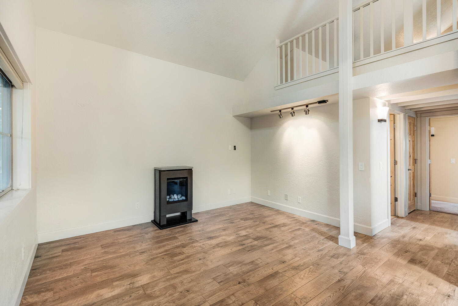 1940 NW Monterey Pines Drive, UNIT 8