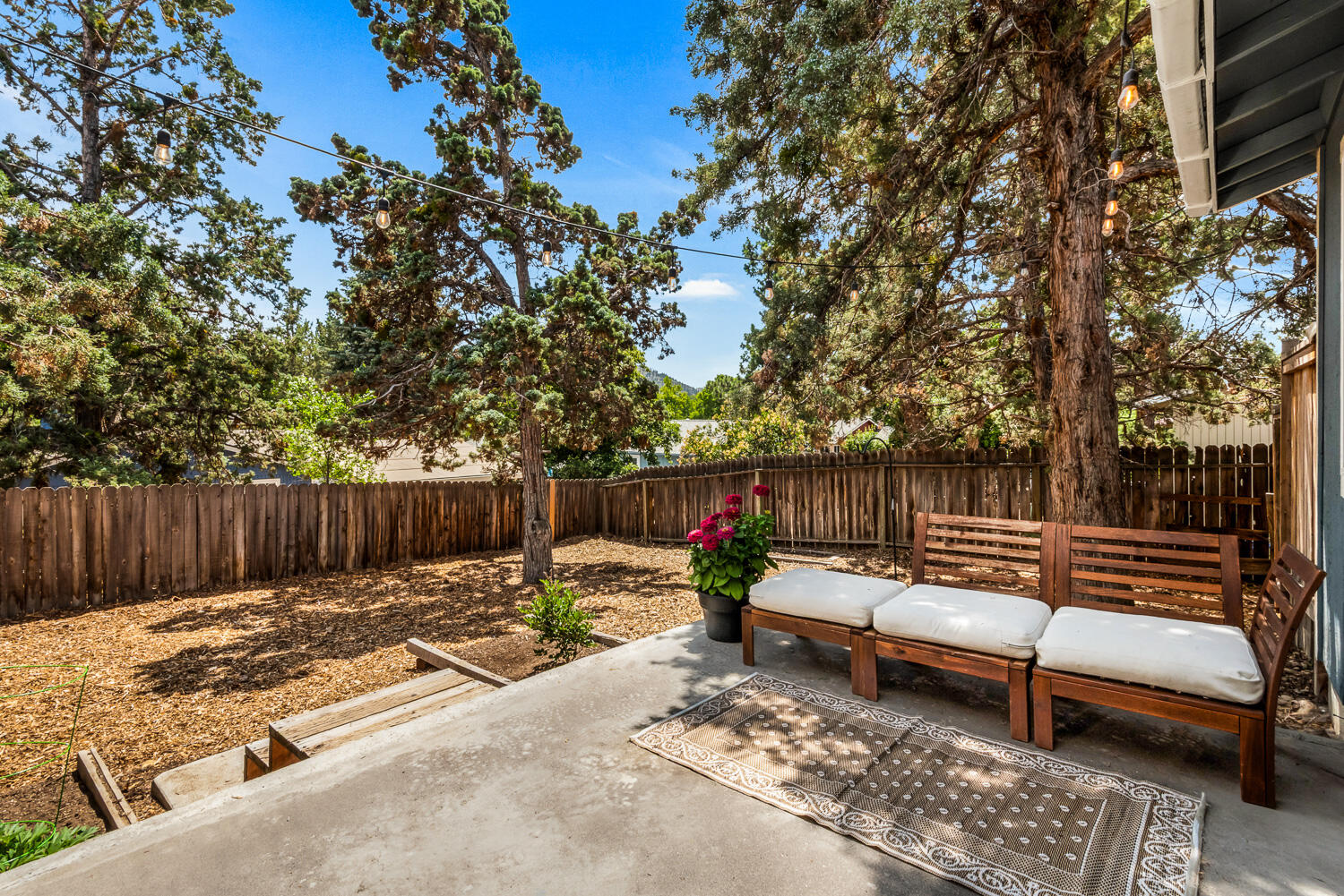 2131 NE Wells Acres Road