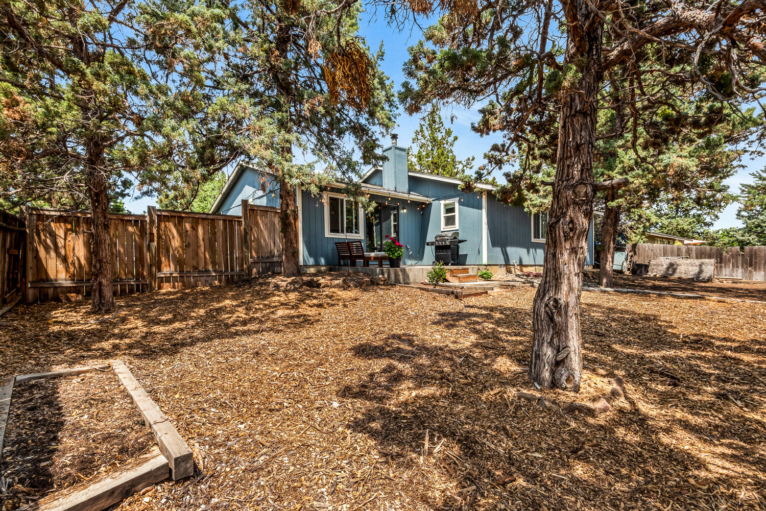 2131 NE Wells Acres Road