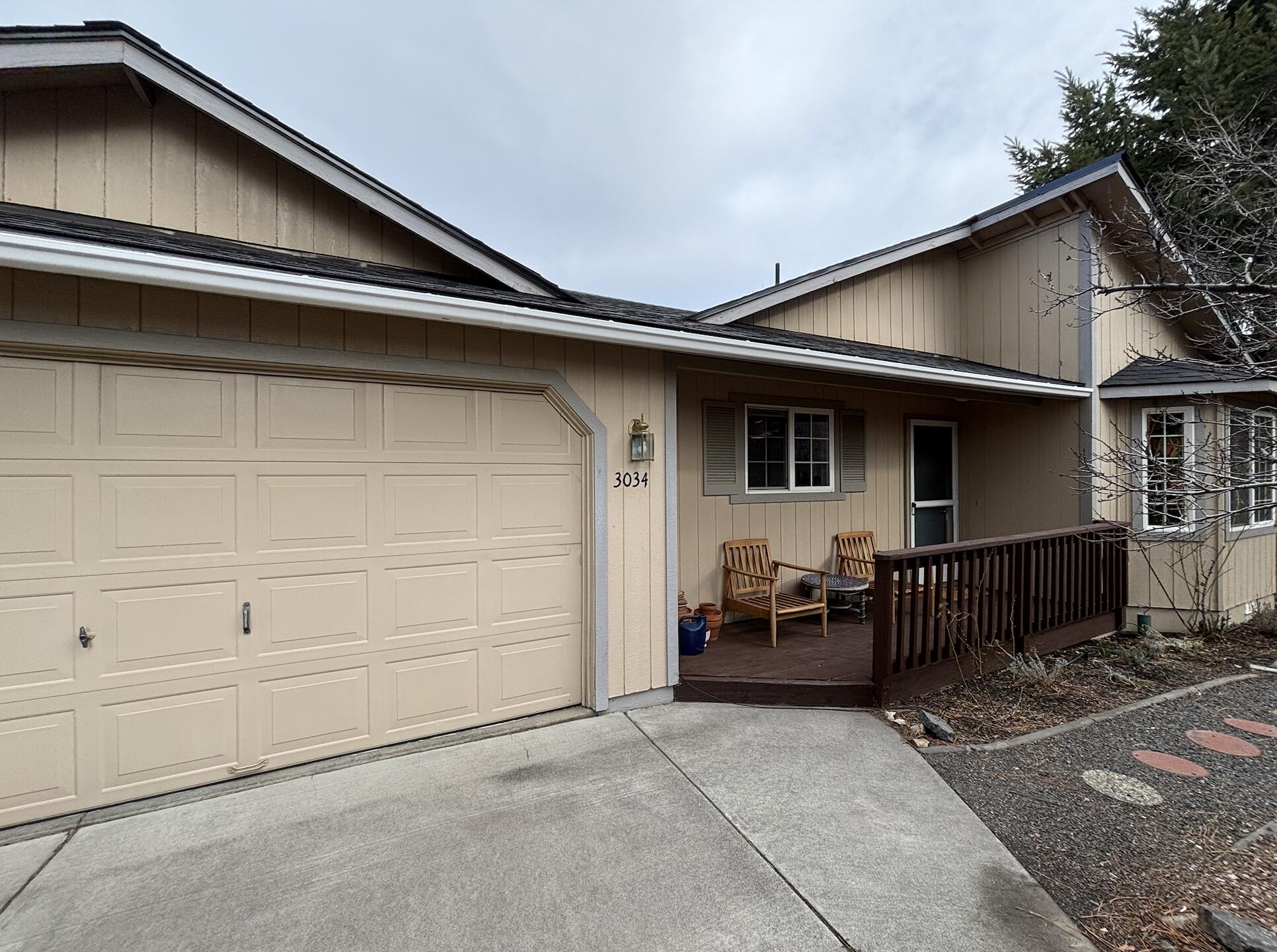 3034 NE Byers Court