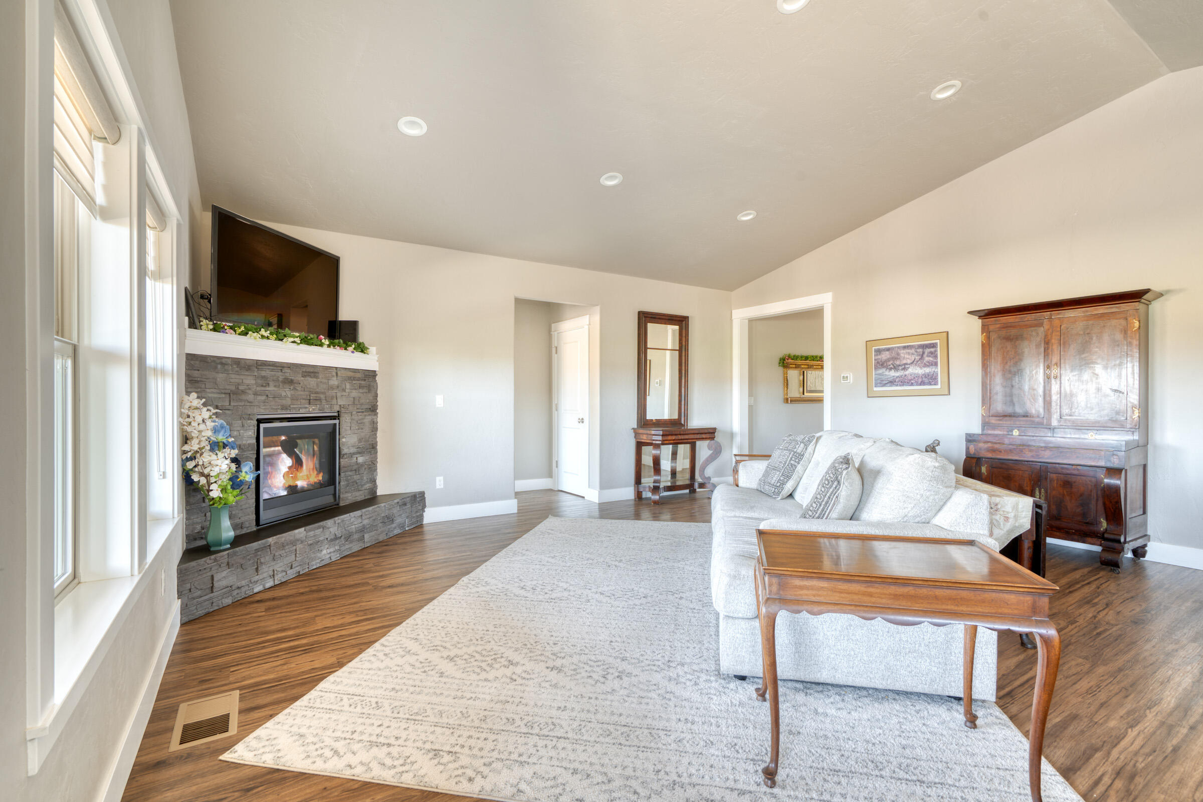 2947 NW 23rd Street
