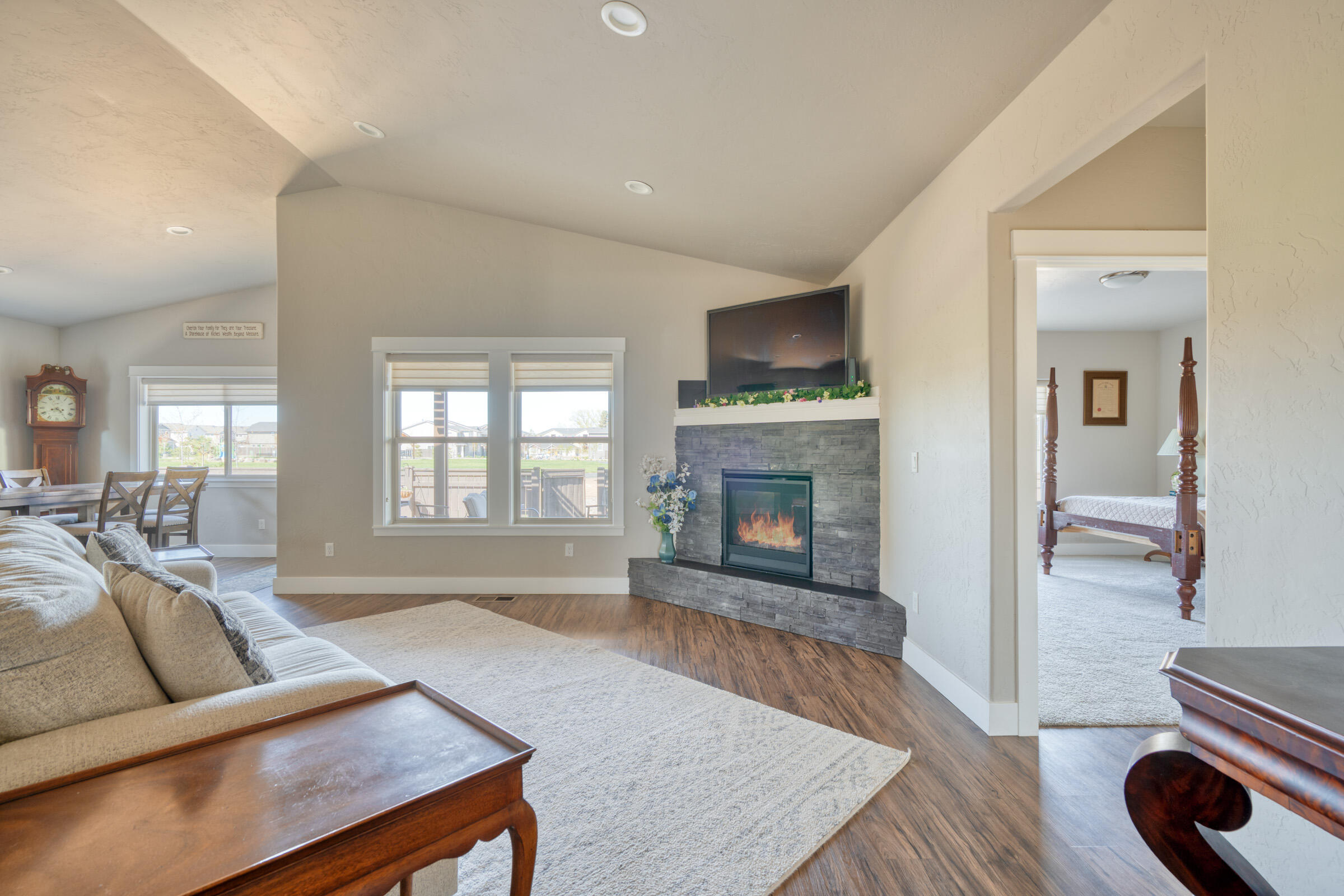 2947 NW 23rd Street