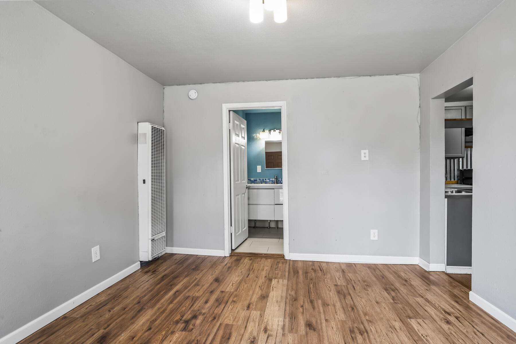 221 SE Davis Avenue