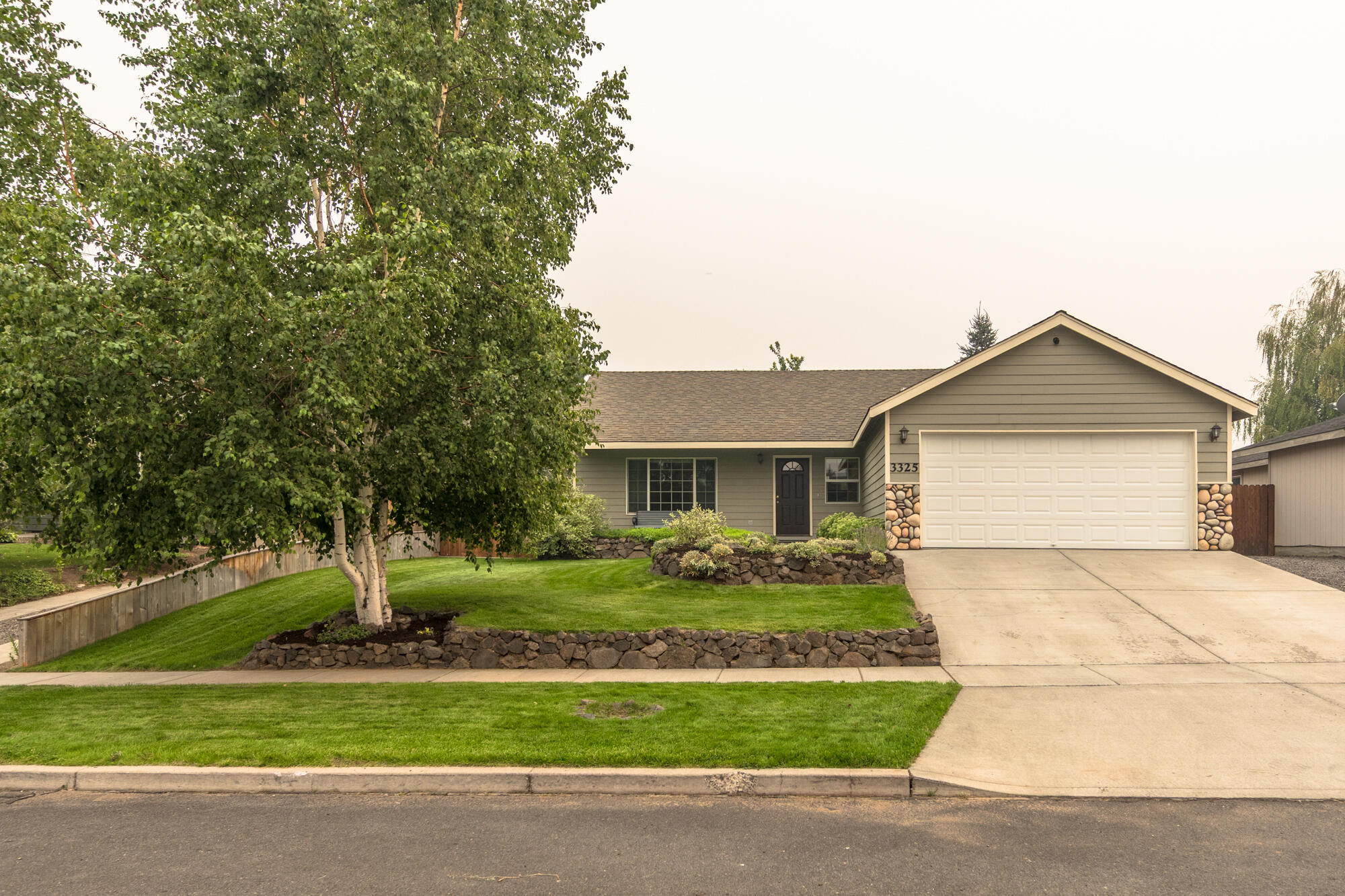 3325 NE Mendenhall Drive