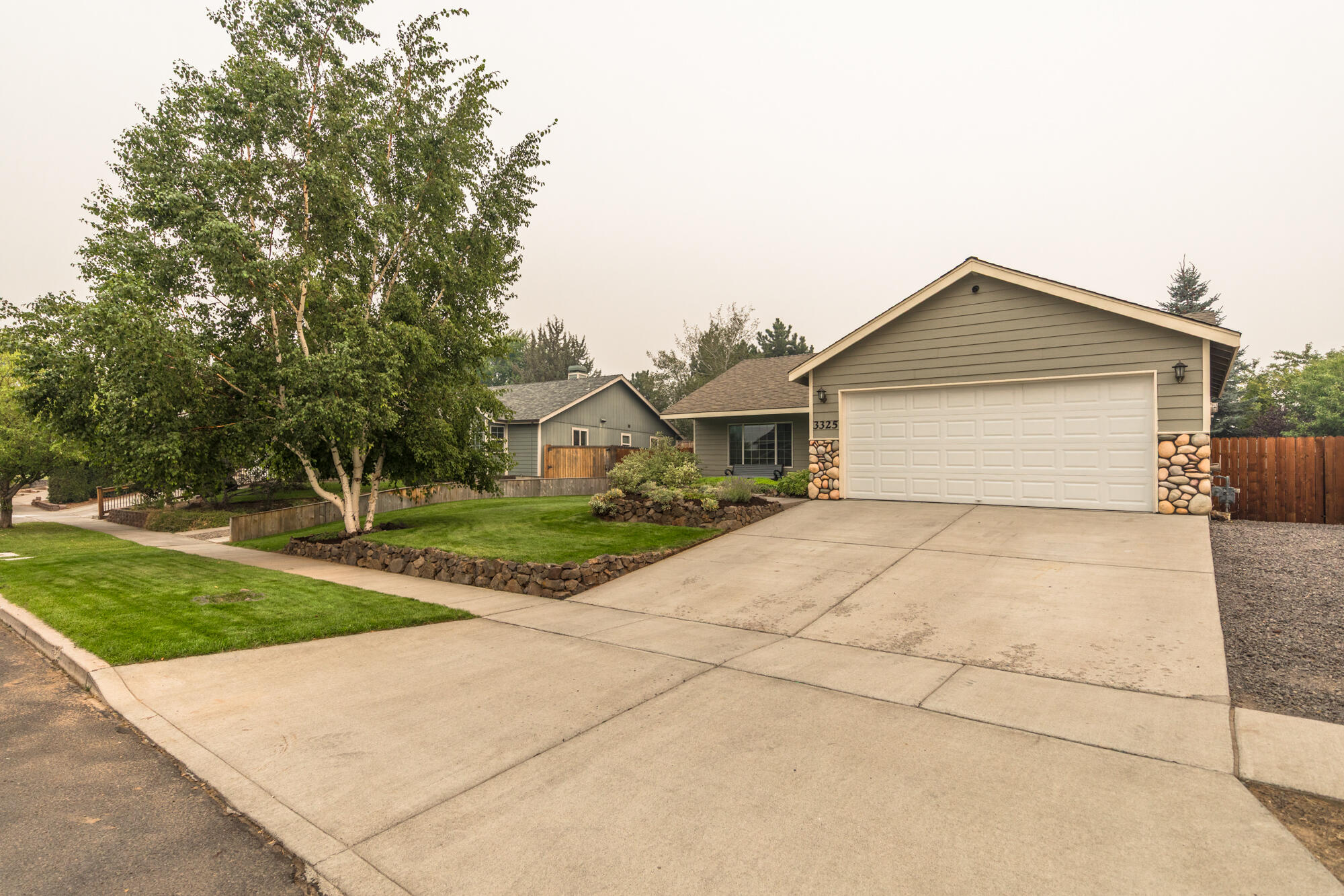 3325 NE Mendenhall Drive