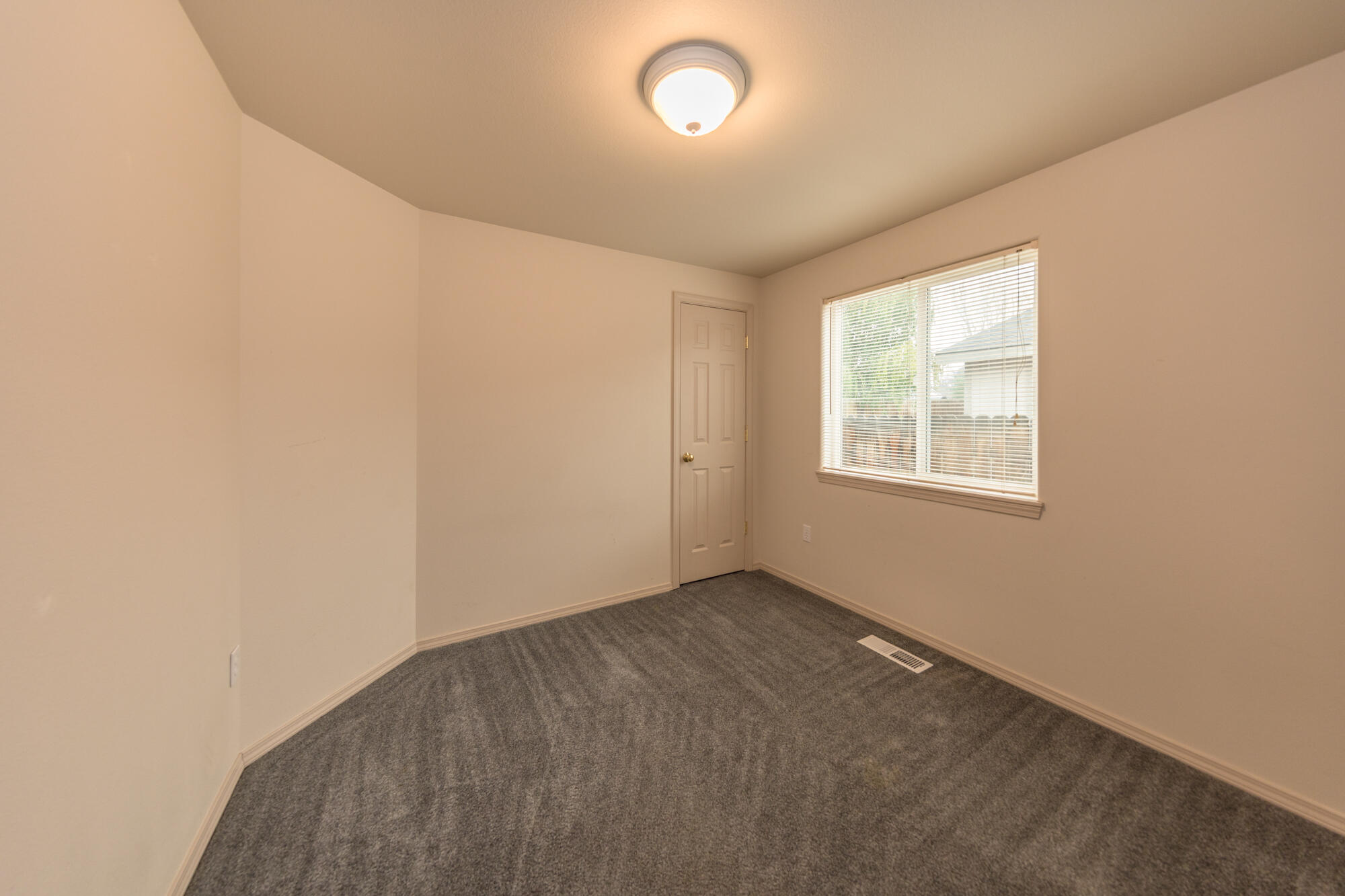 3325 NE Mendenhall Drive