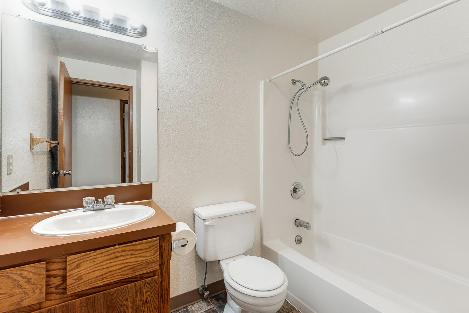 2843 NE Purcell Boulevard