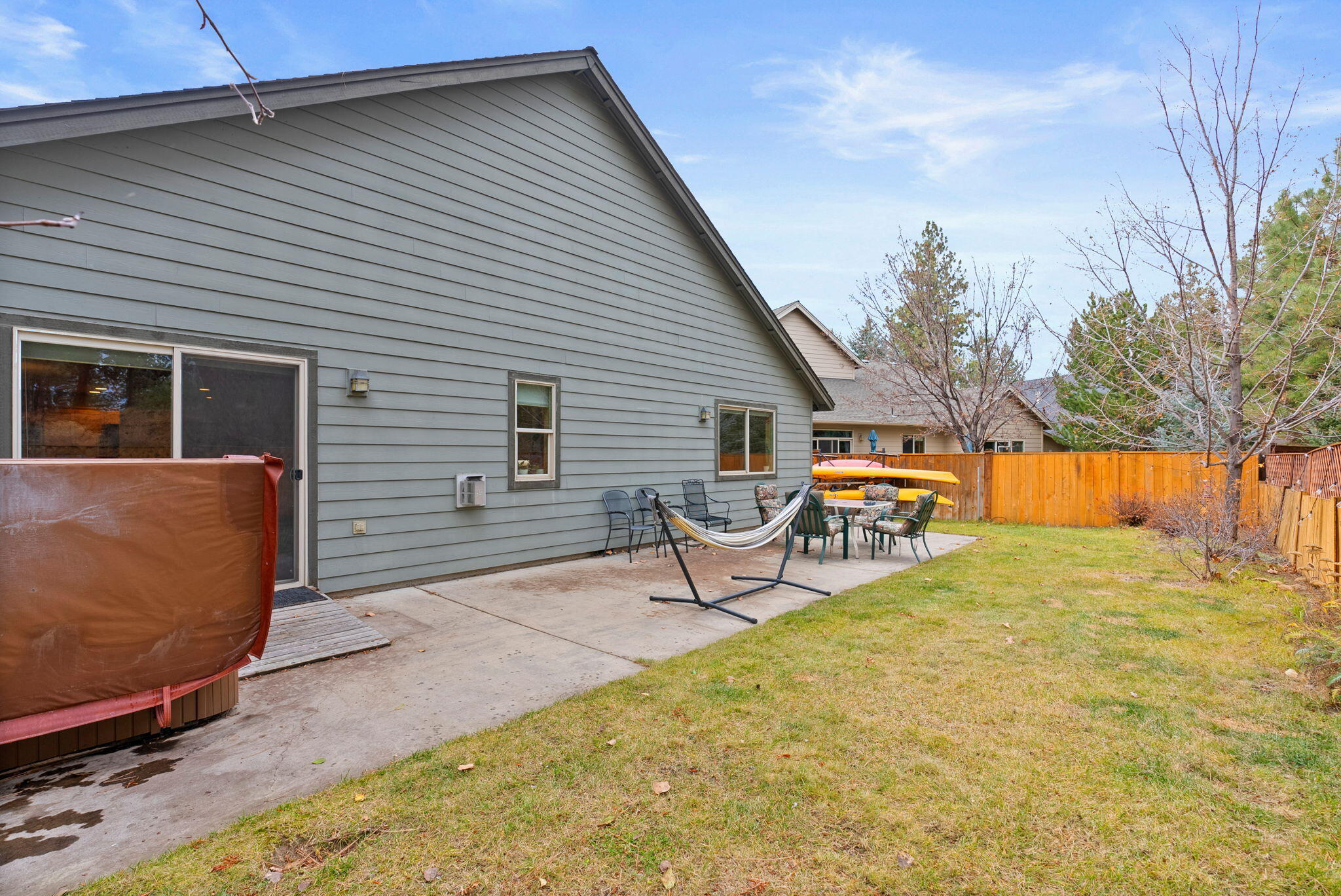 60808 Sawtooth Mountain Lane SE