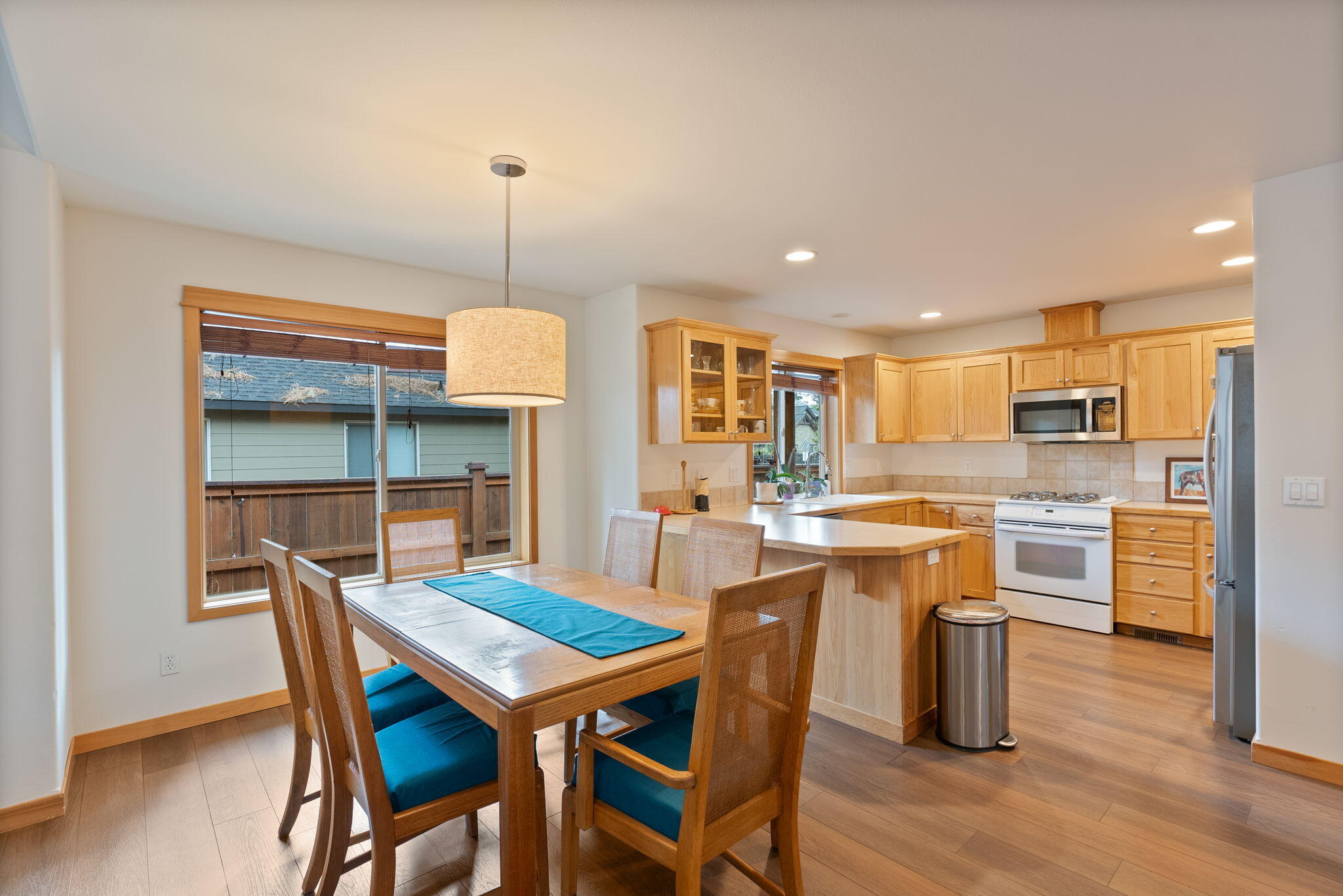 60808 Sawtooth Mountain Lane SE