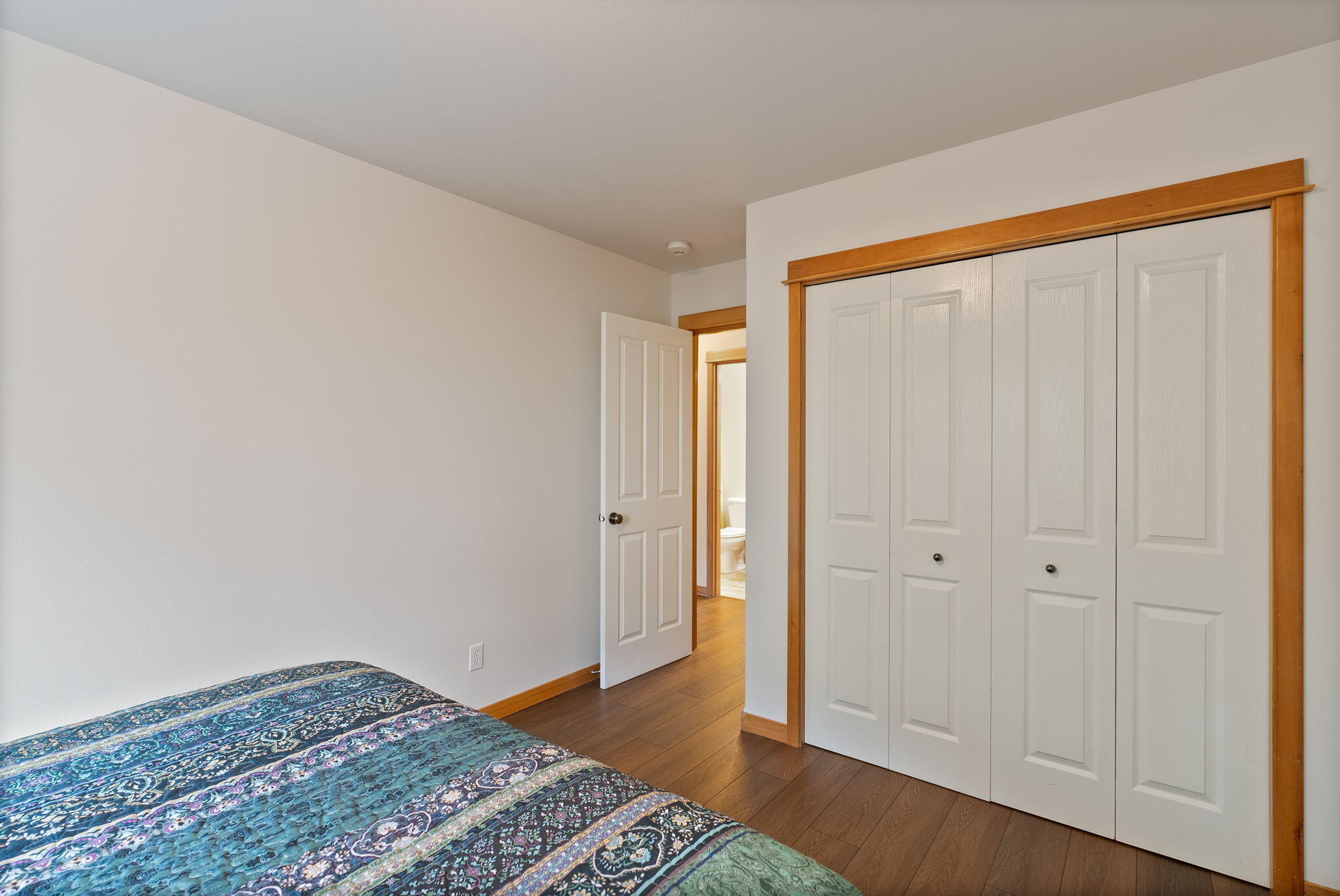 60808 Sawtooth Mountain Lane SE