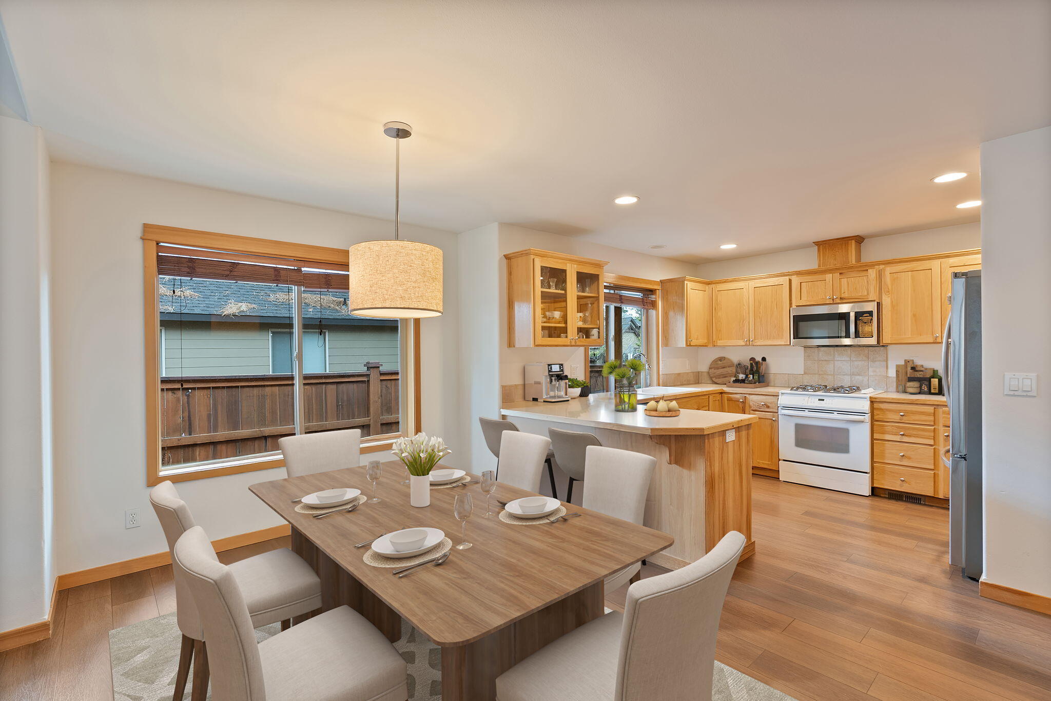 60808 Sawtooth Mountain Lane SE