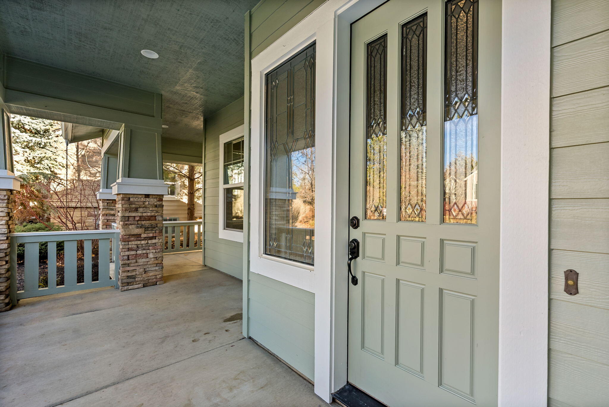 61624 Suttle Lake Court SW