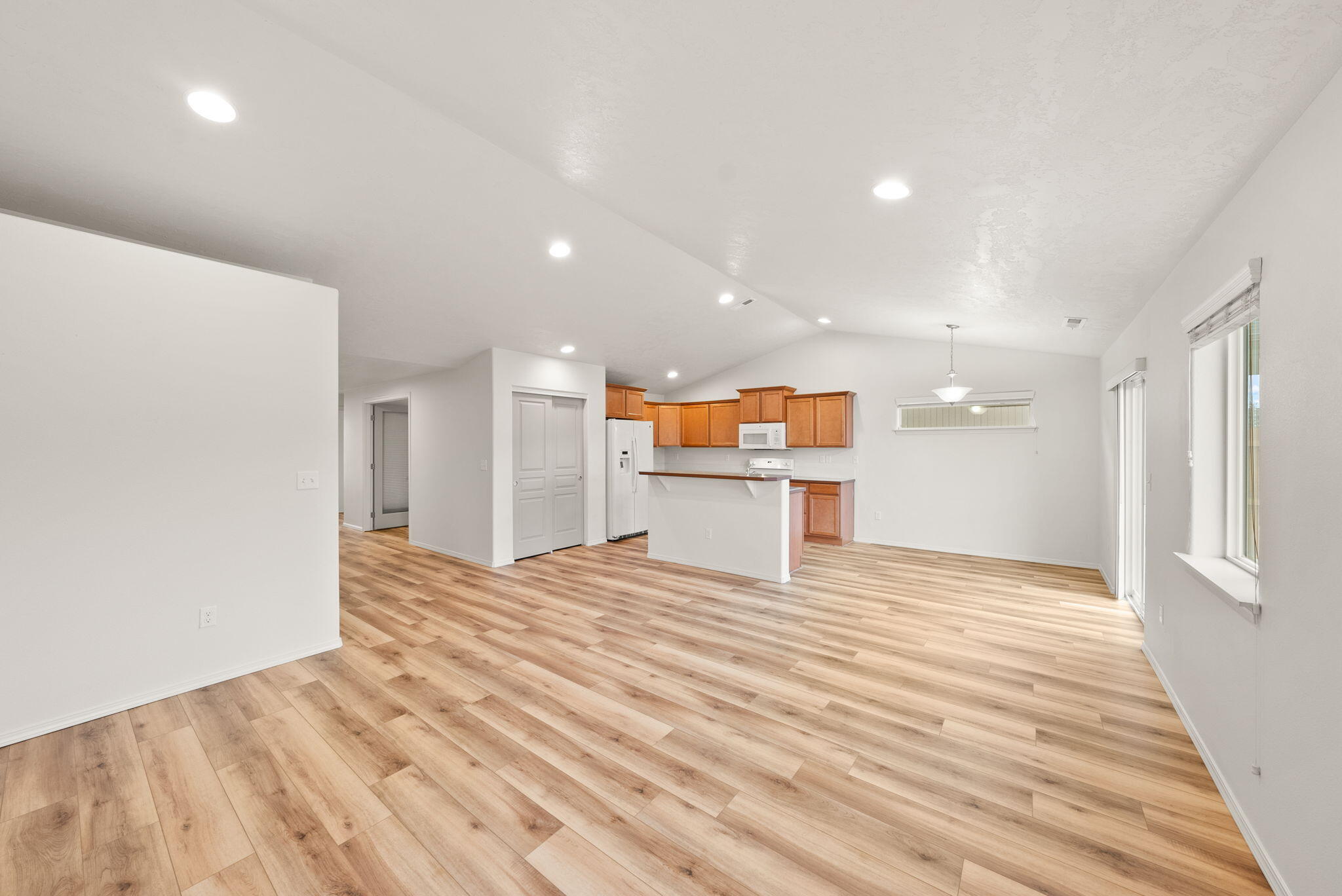 3539 SW Pumice Stone Avenue