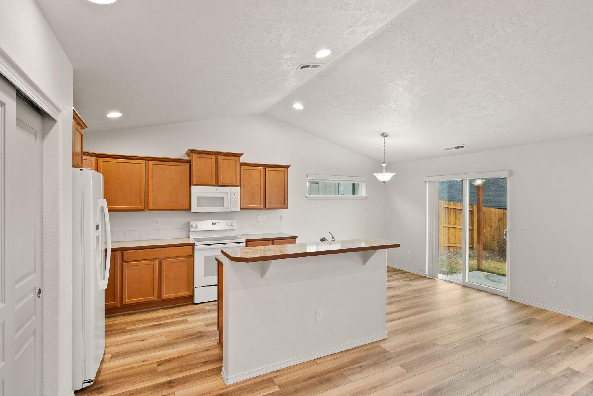 3539 SW Pumice Stone Avenue