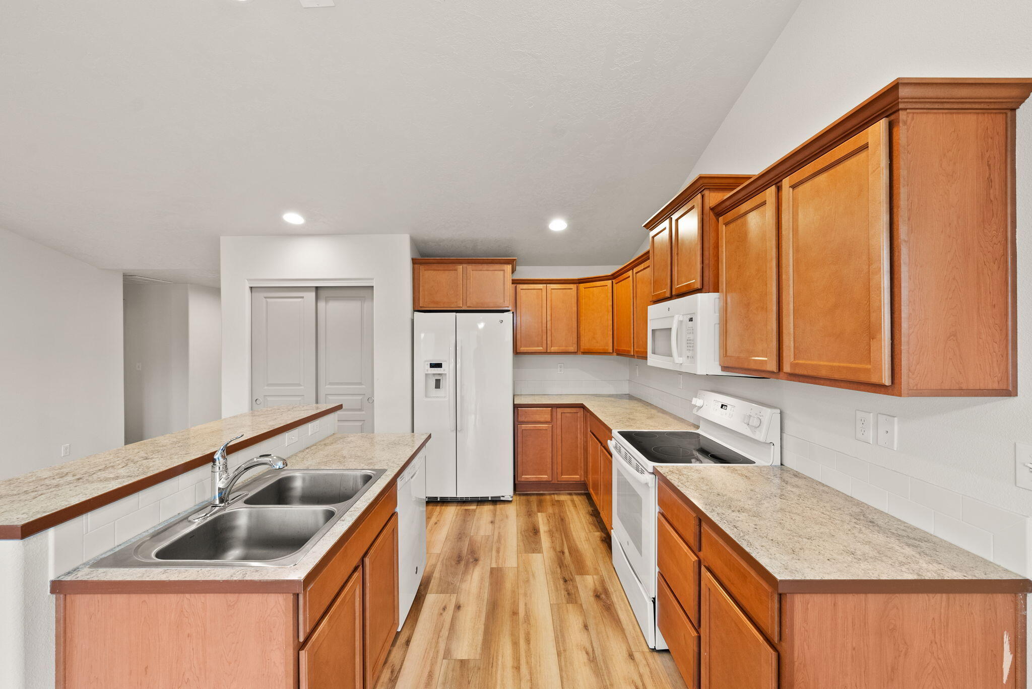 3539 SW Pumice Stone Avenue