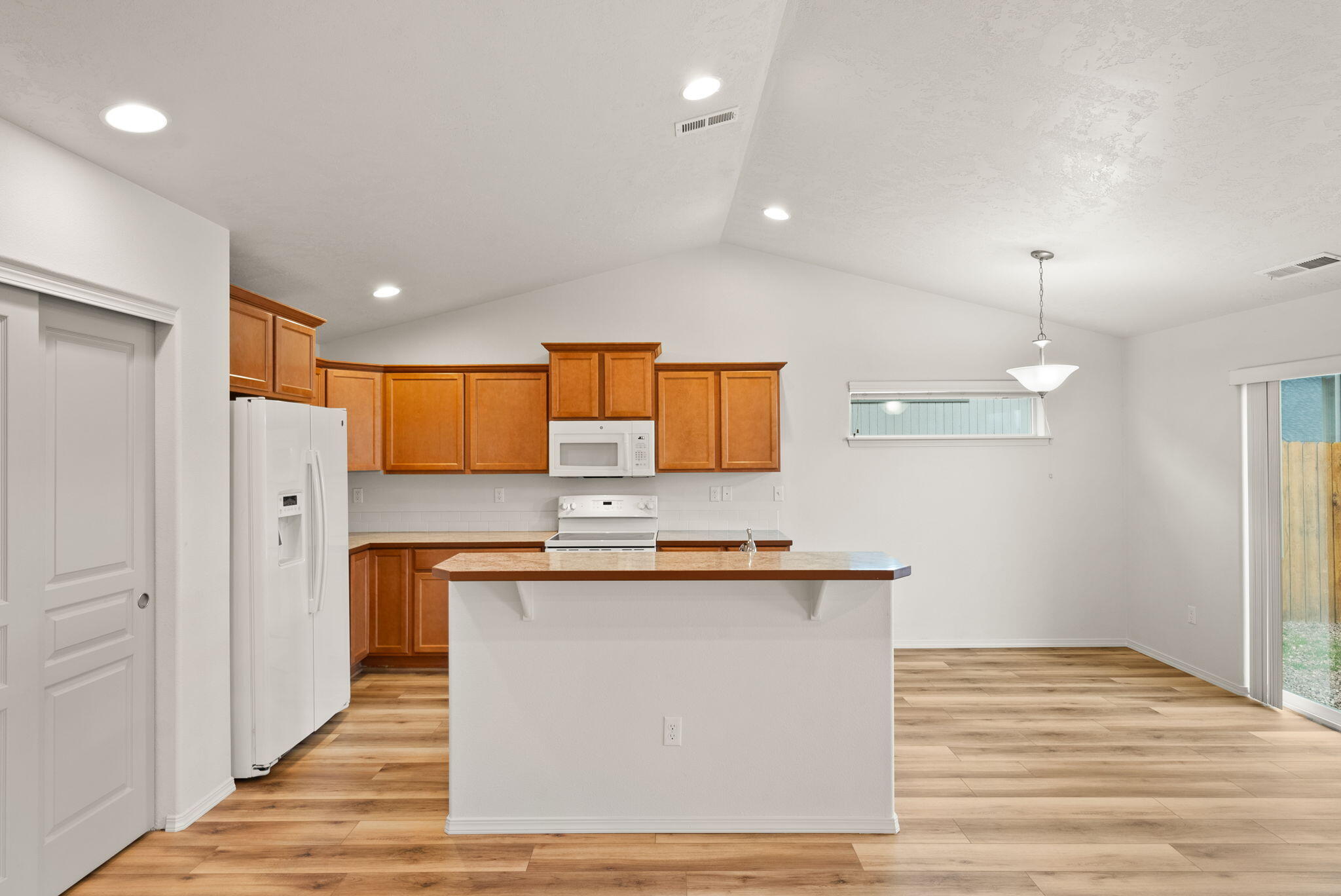 3539 SW Pumice Stone Avenue