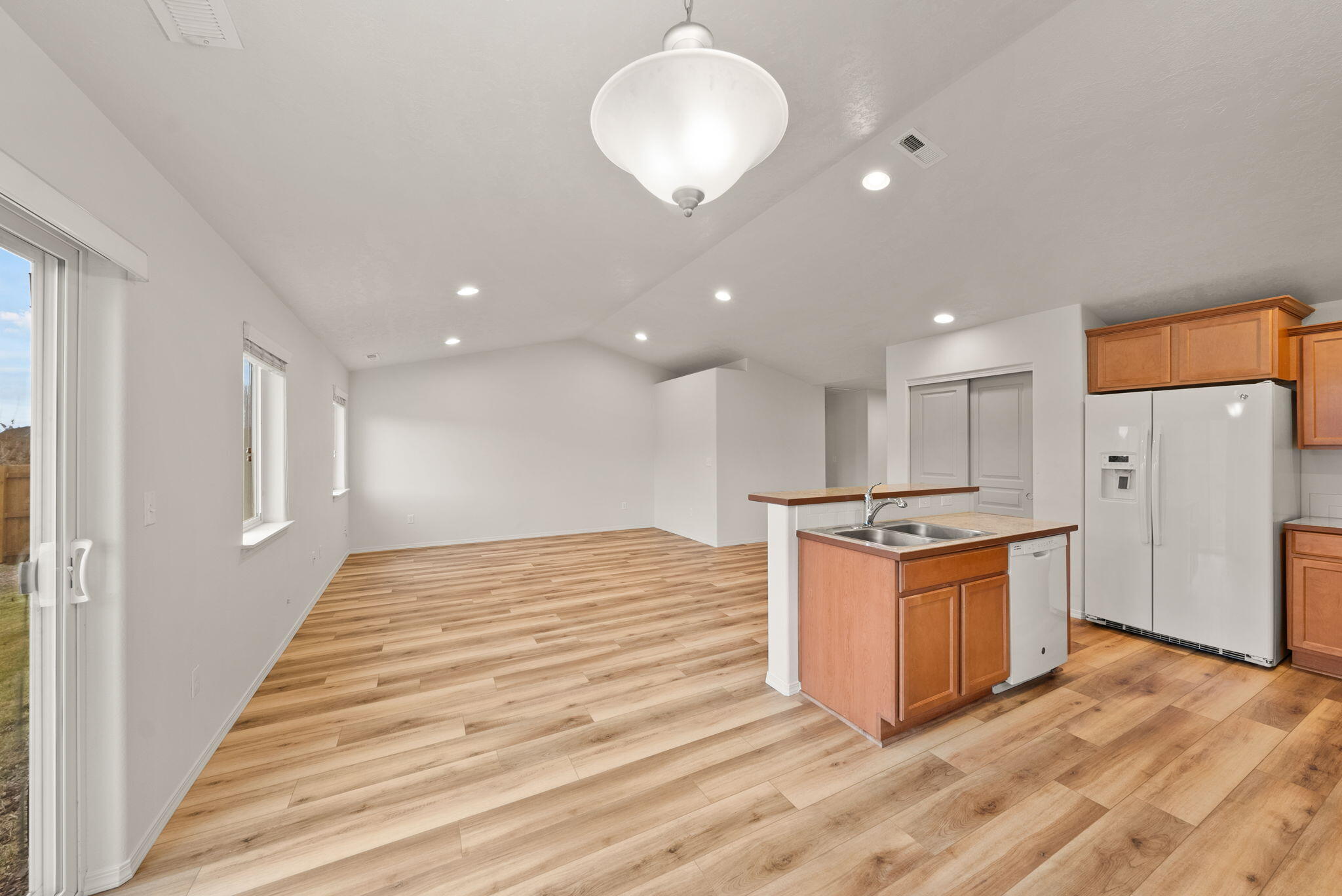 3539 SW Pumice Stone Avenue