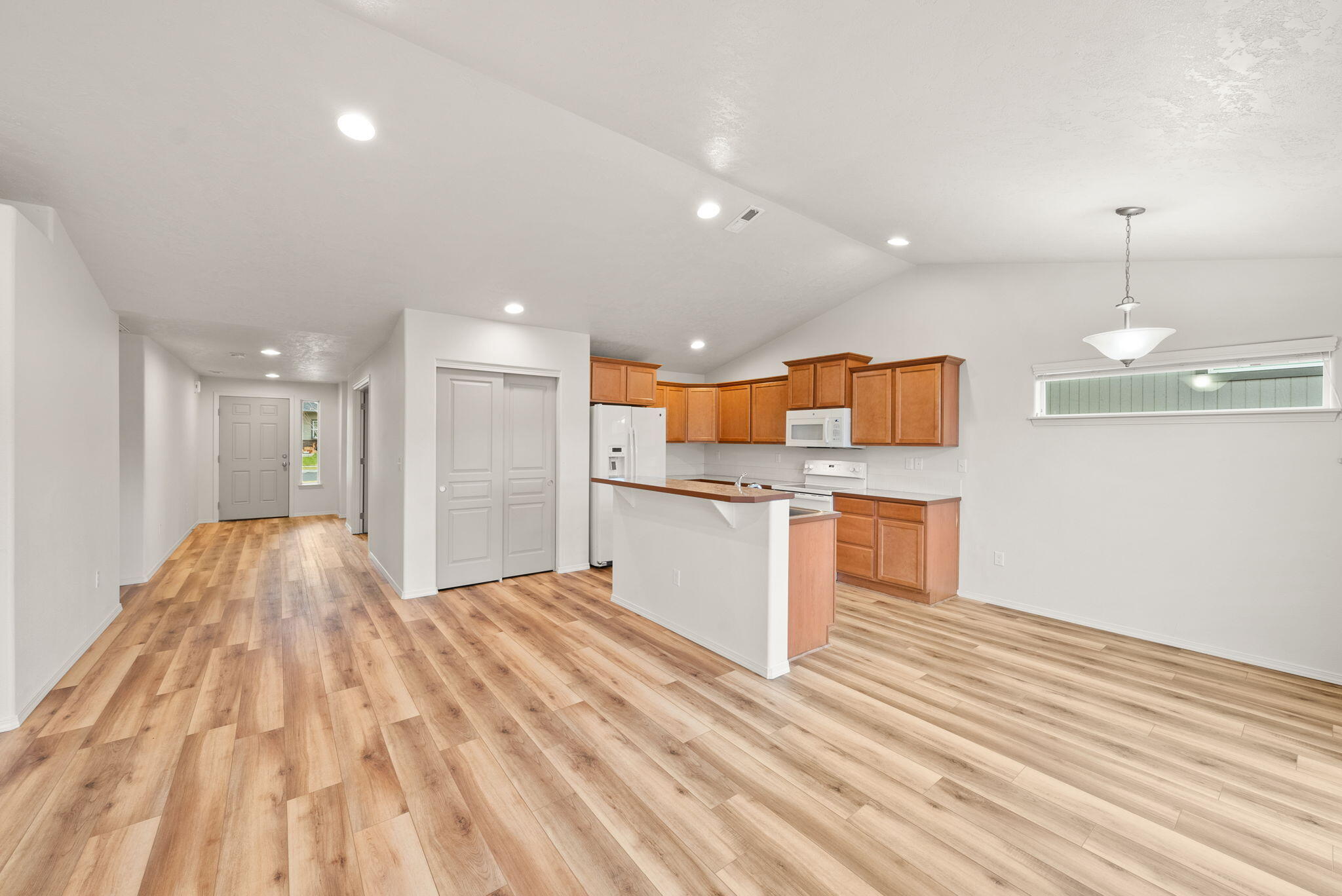 3539 SW Pumice Stone Avenue