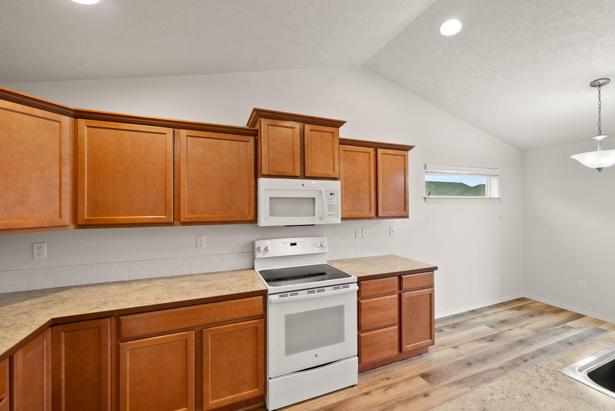 3539 SW Pumice Stone Avenue