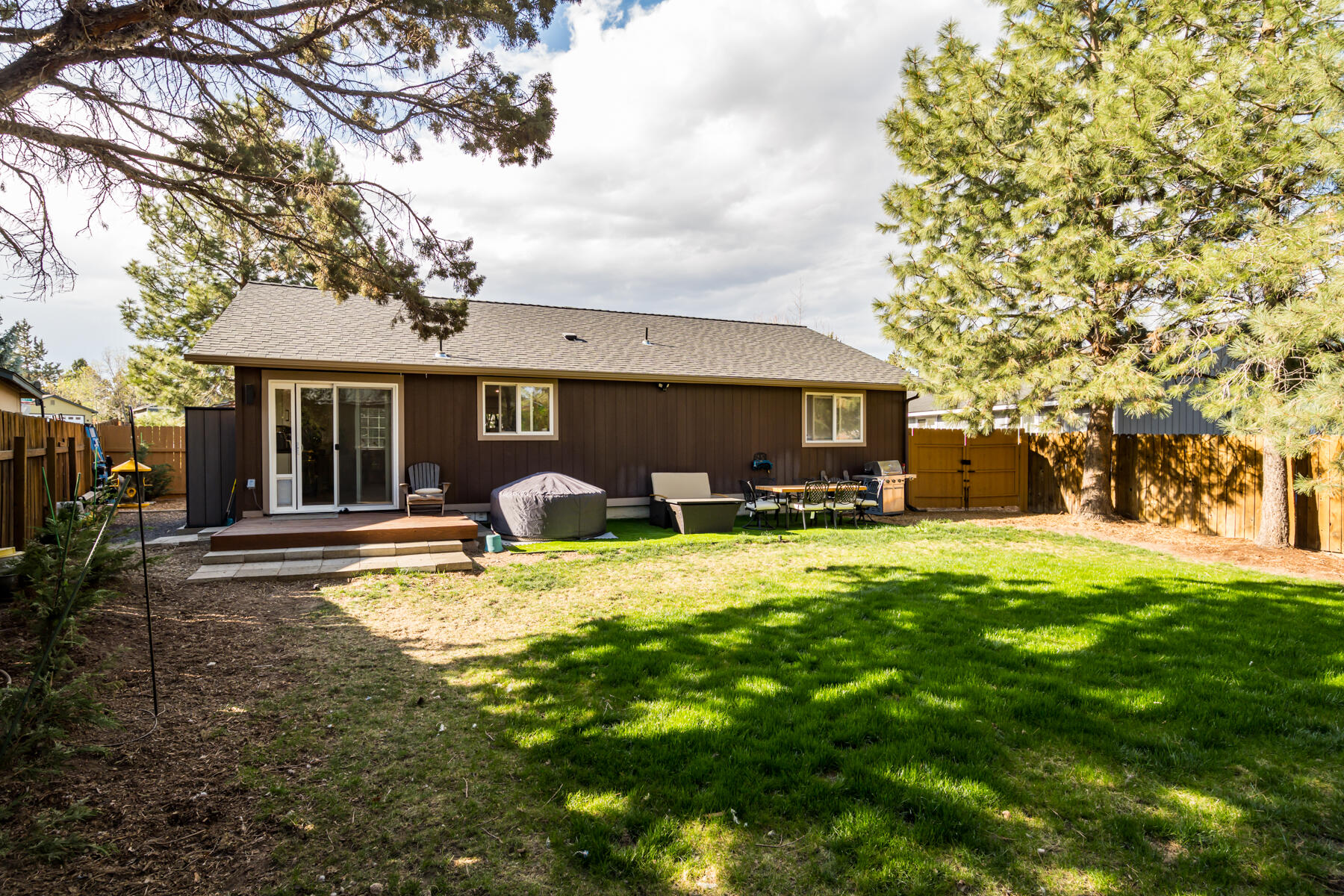 1710 NE Heavenly Court