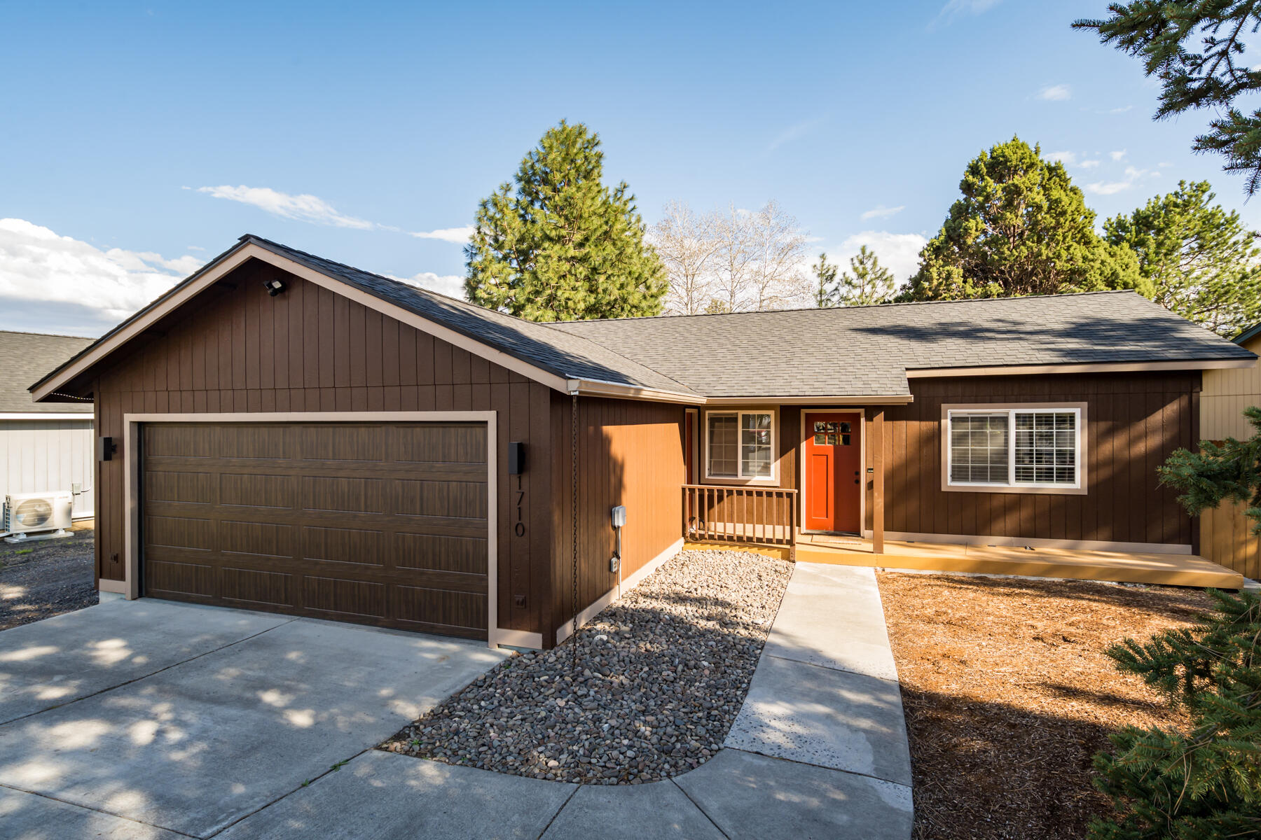 1710 NE Heavenly Court
