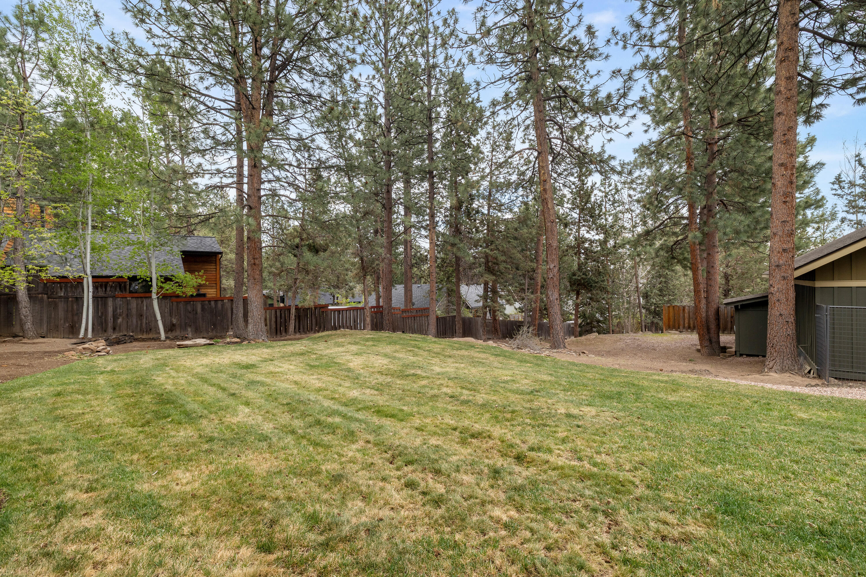 2832 NW Polarstar Avenue