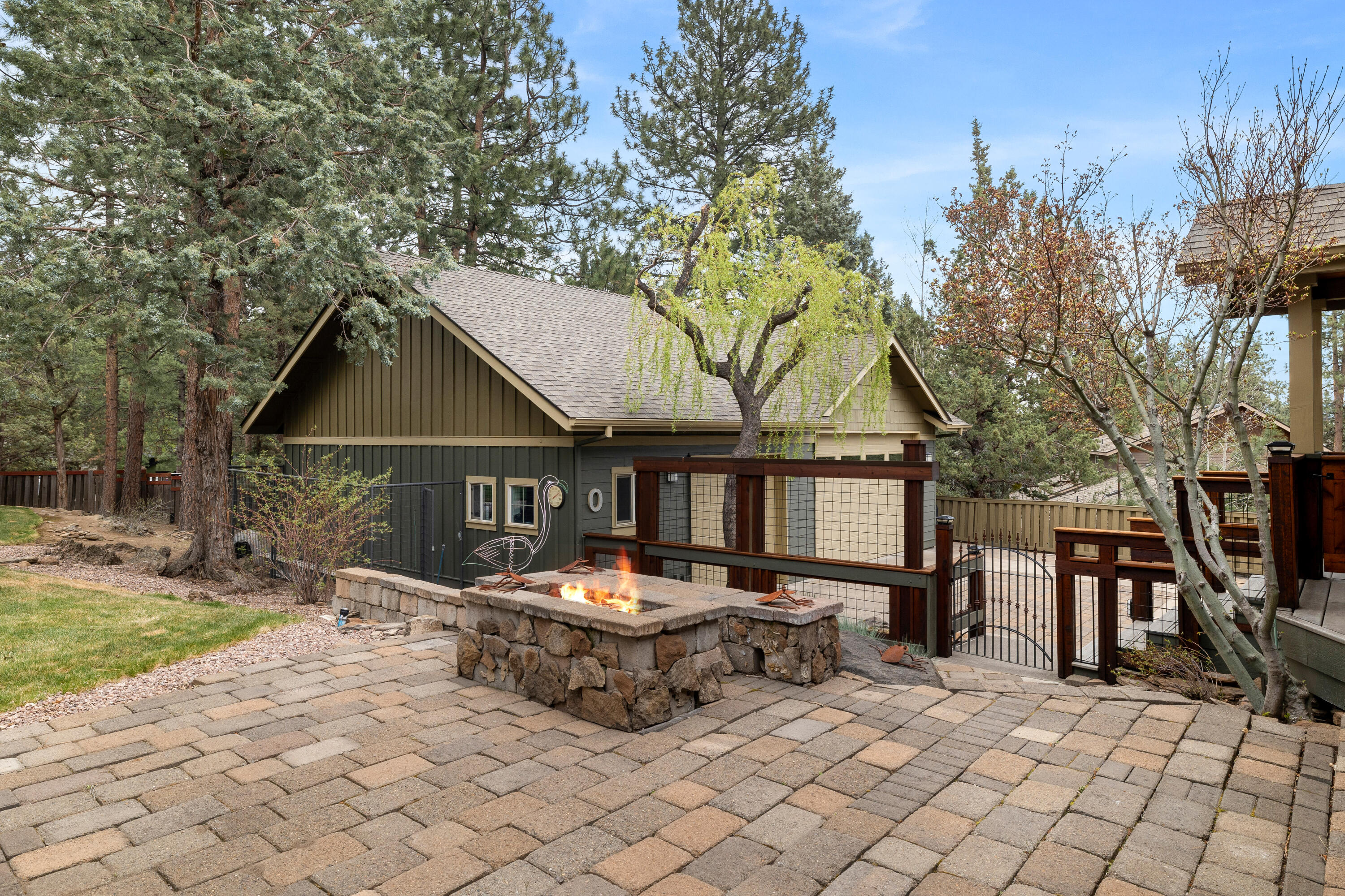 2832 NW Polarstar Avenue