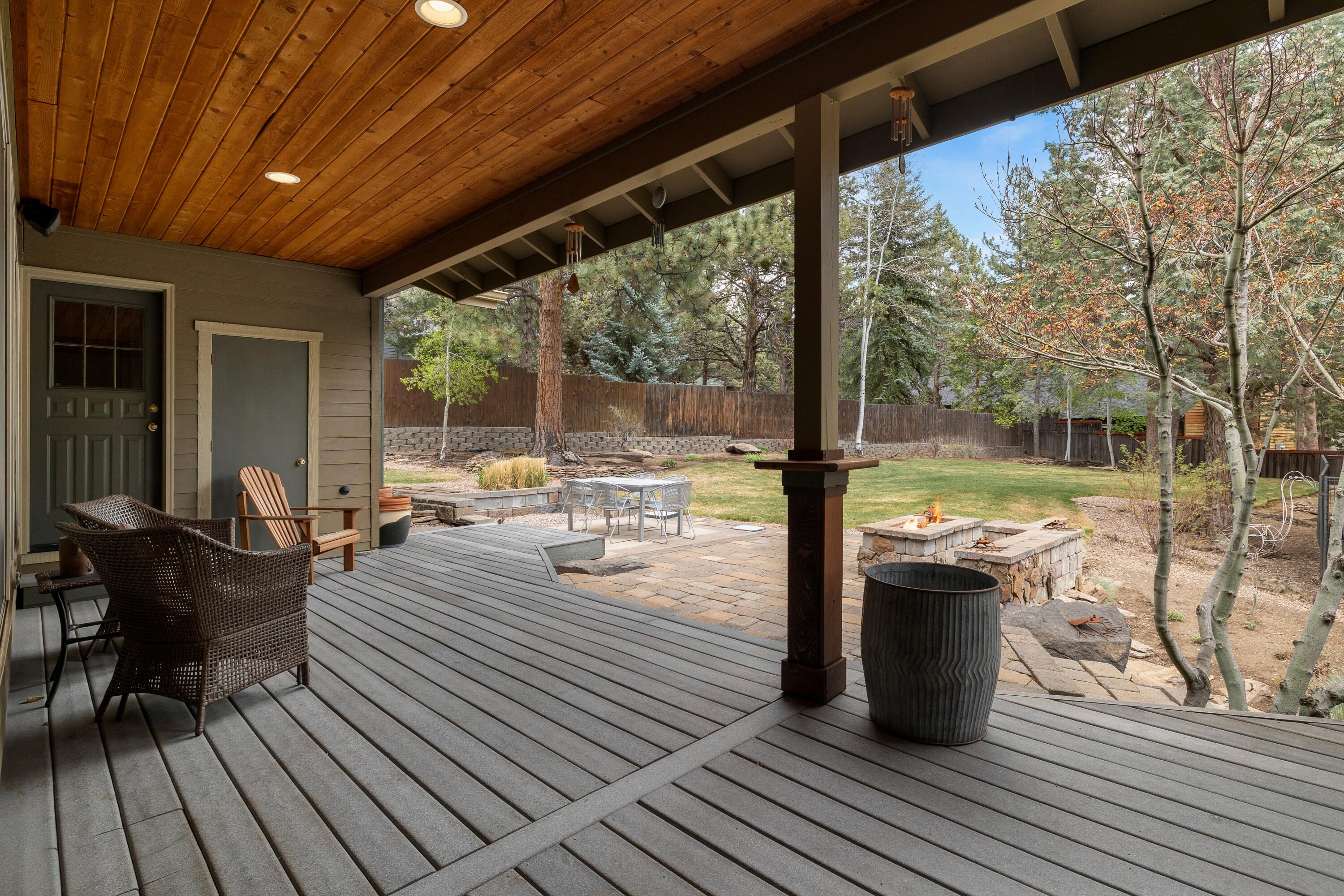 2832 NW Polarstar Avenue