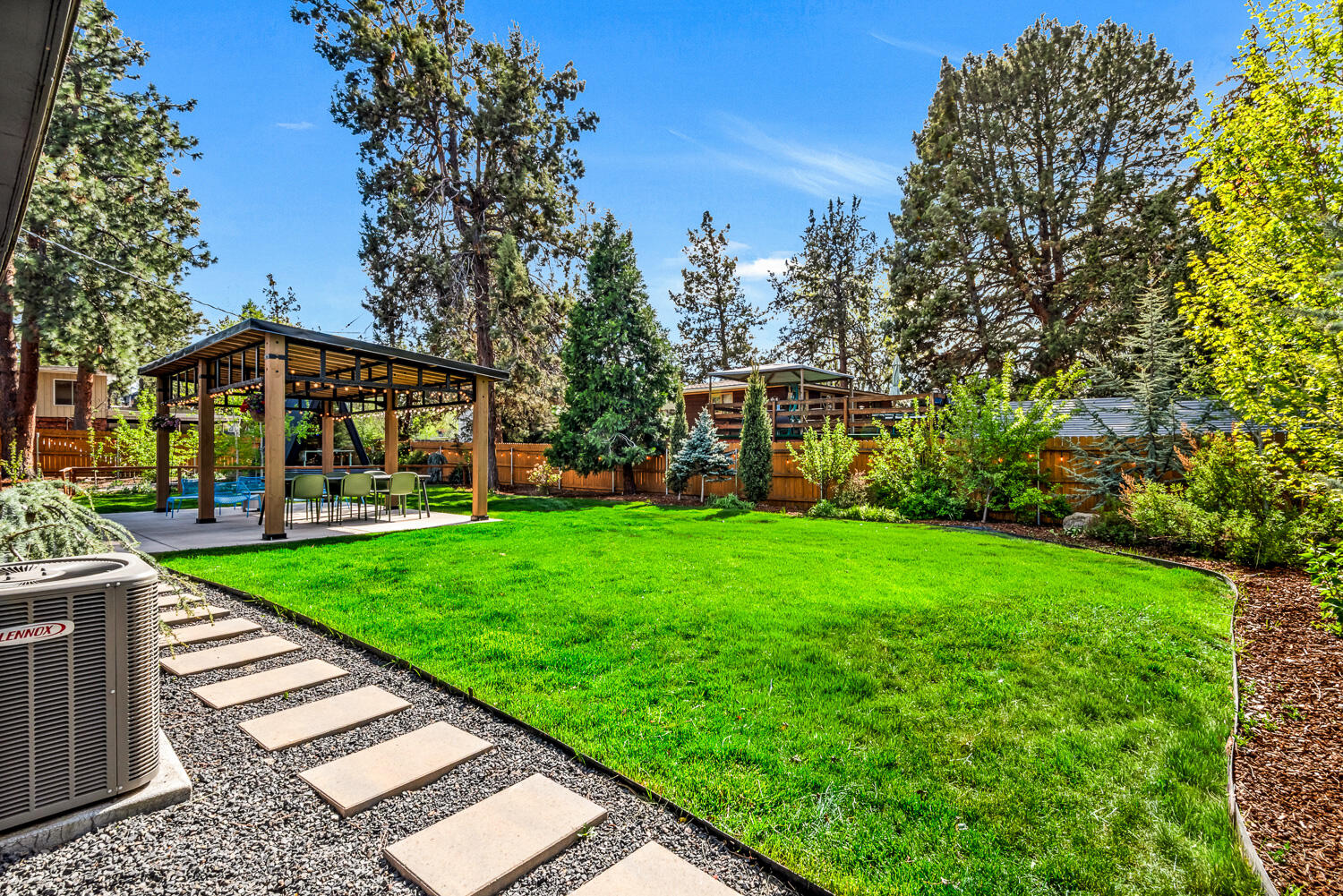 409 NE 6th Street