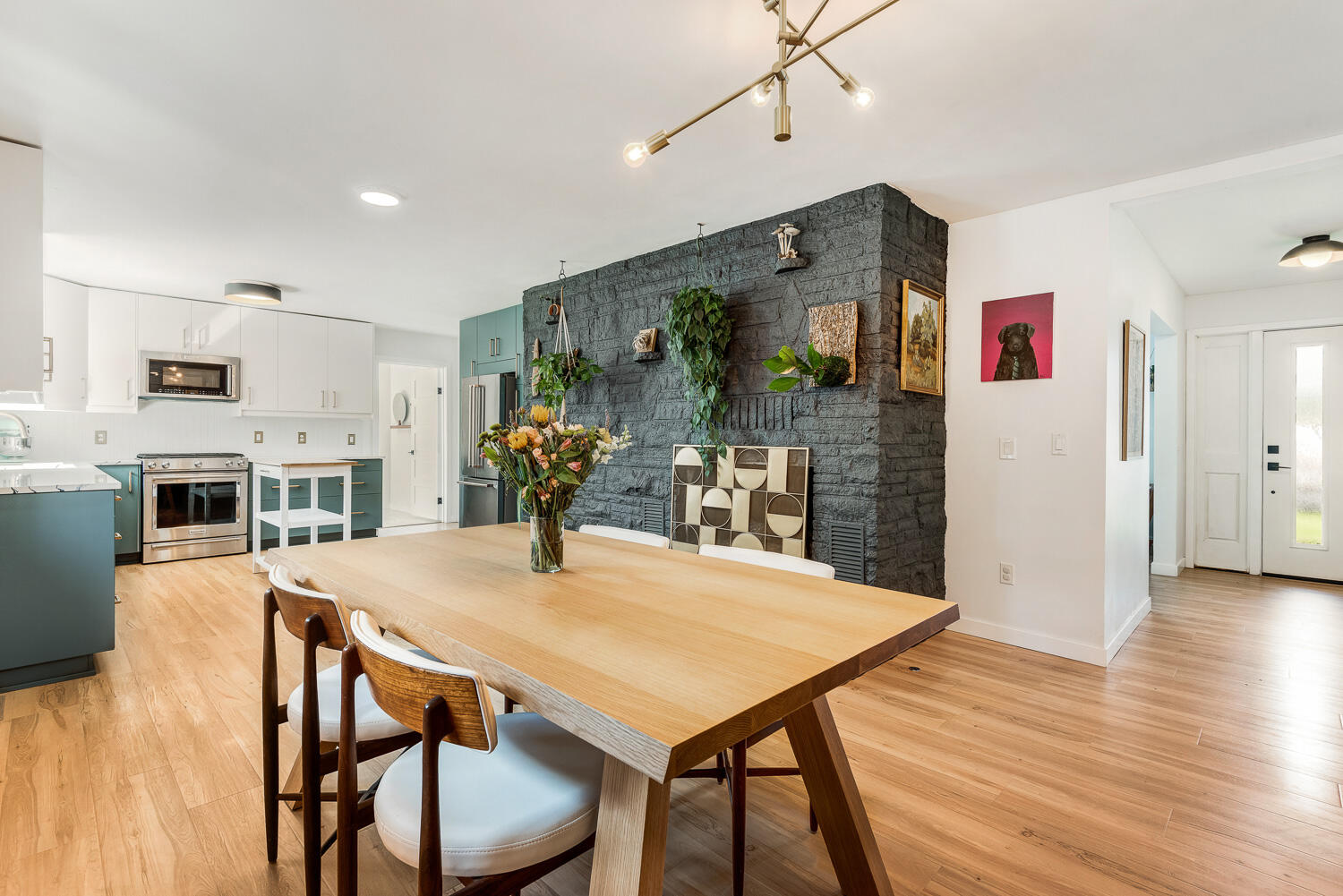 409 NE 6th Street