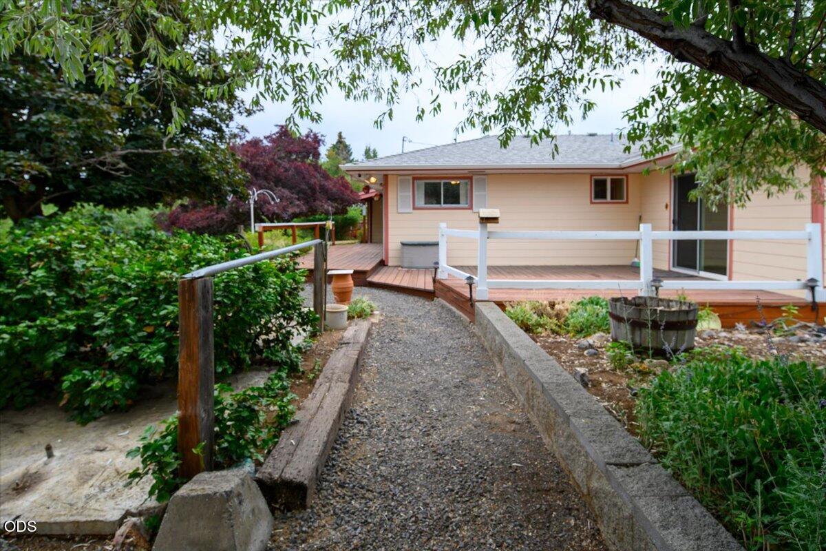 2586 SW 27th Street