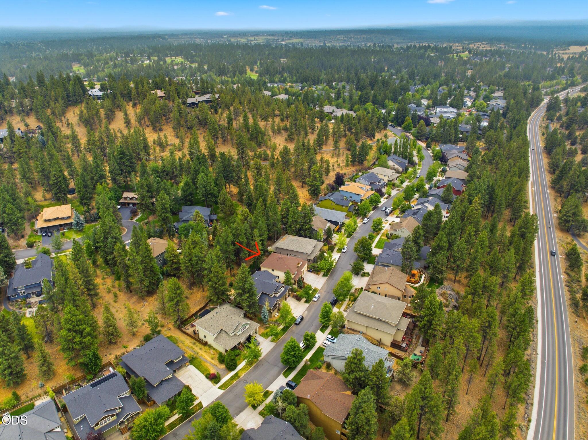 466 NW Flagline Drive