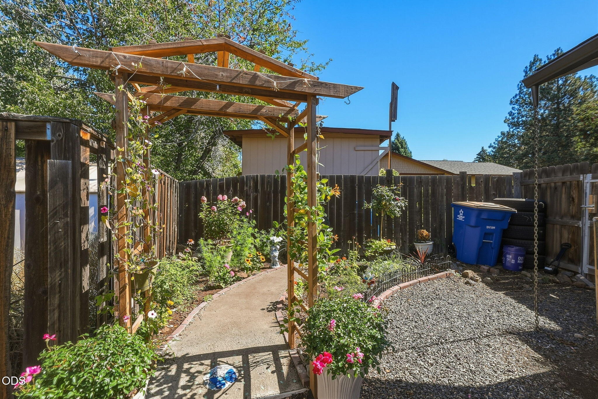 1648 NE Pheasant Lane