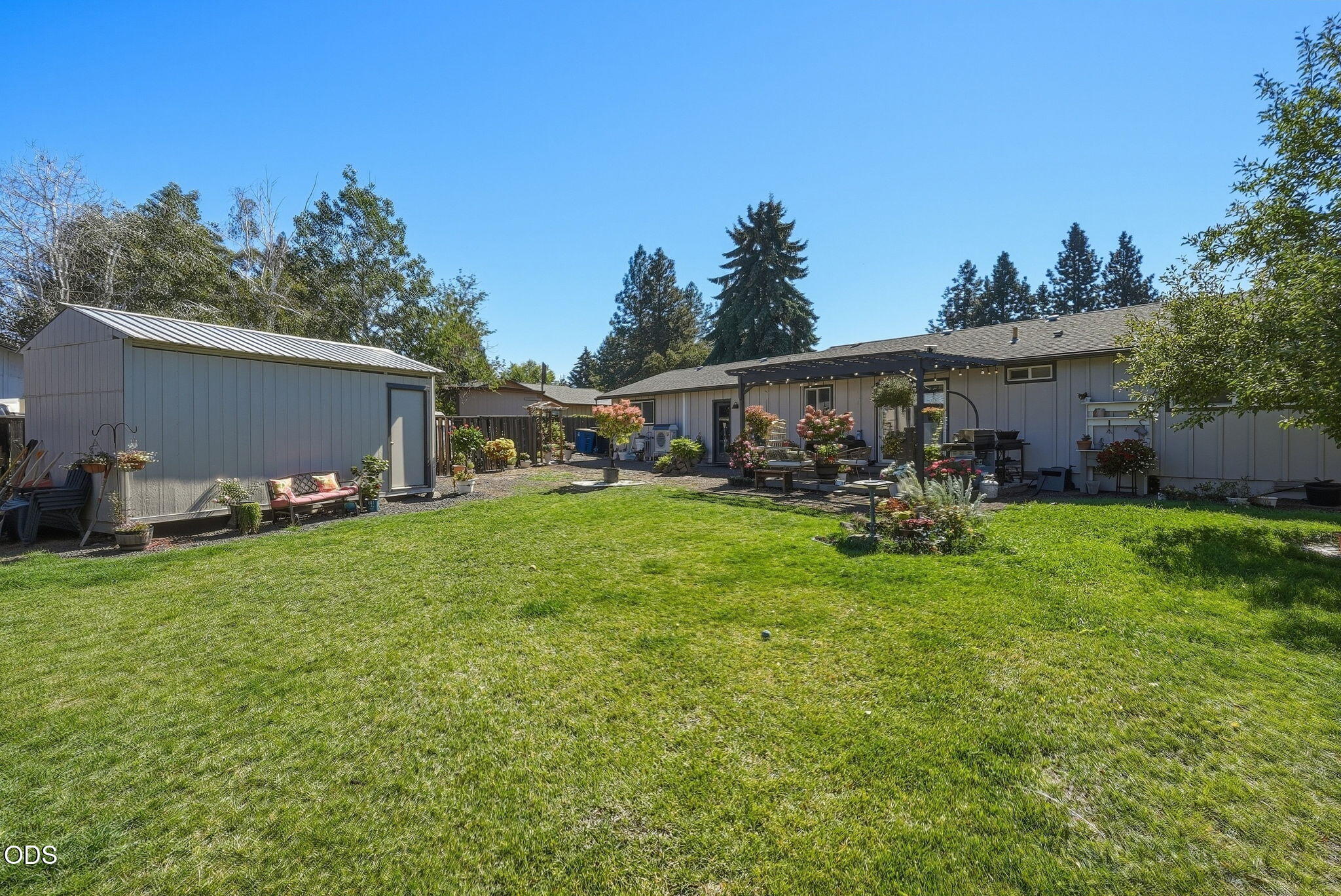 1648 NE Pheasant Lane