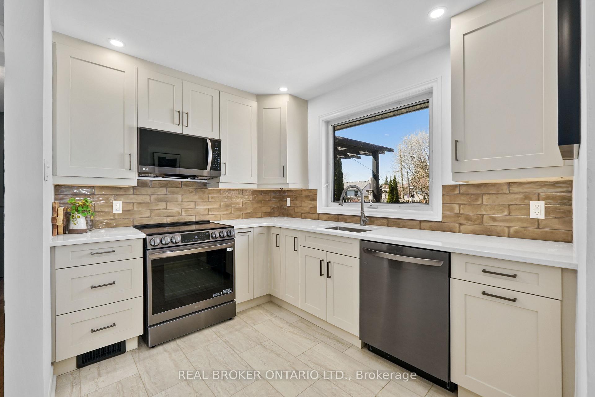 121 Goodfellow Road E