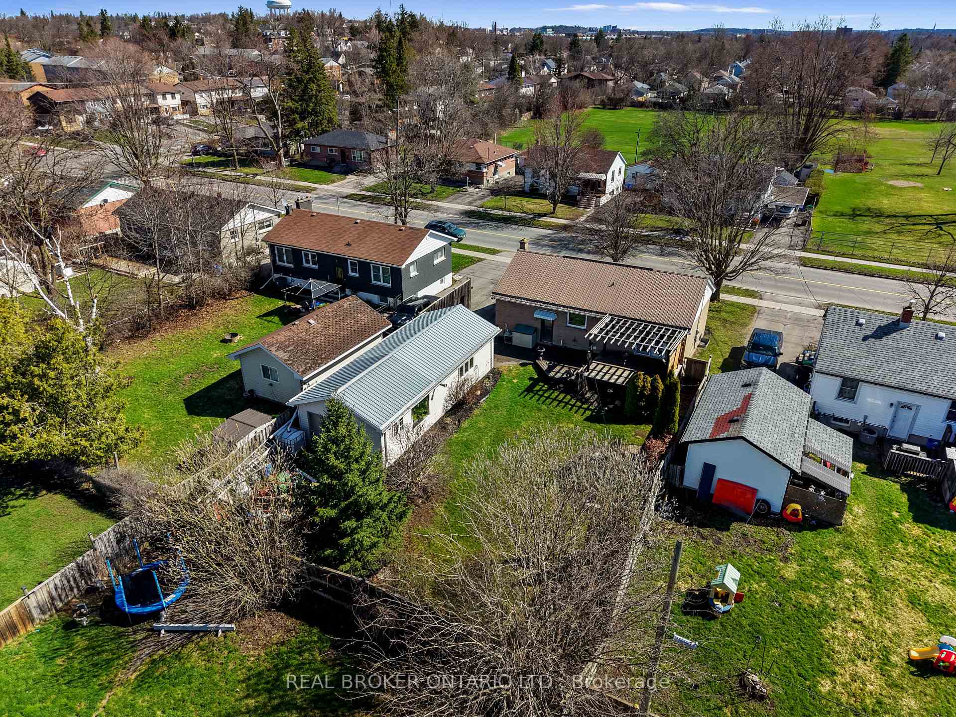 121 Goodfellow Road E