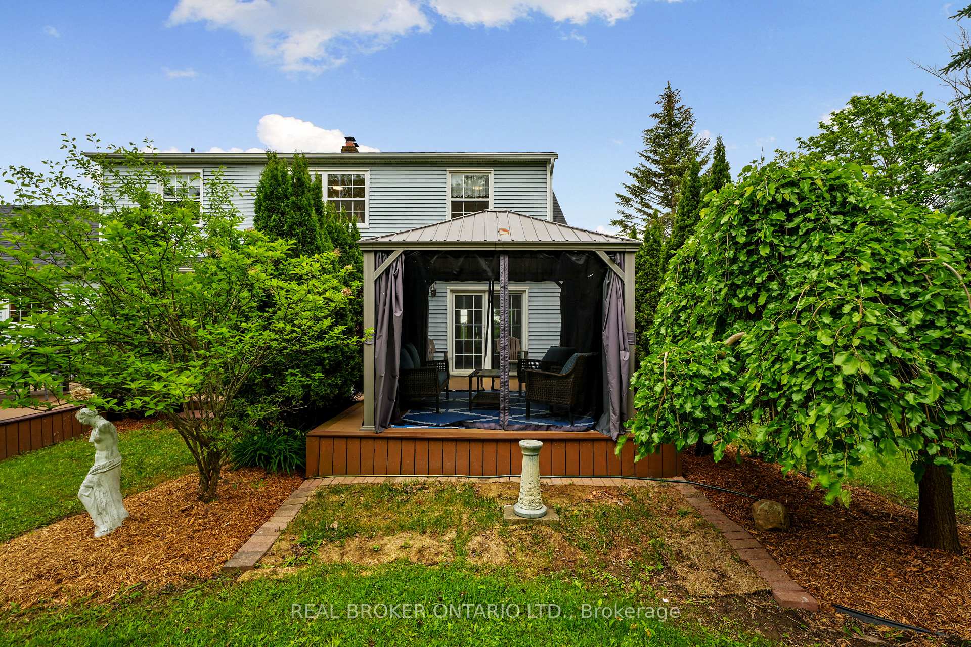 462 Franklin Drive