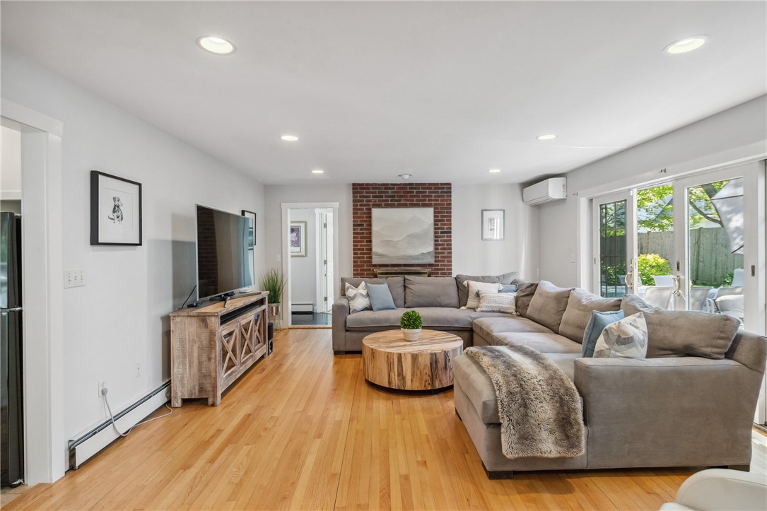 7 Florence Avenue
