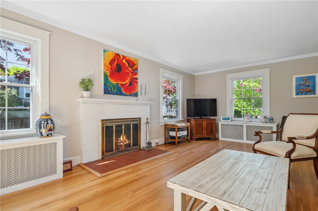 7 Florence Avenue