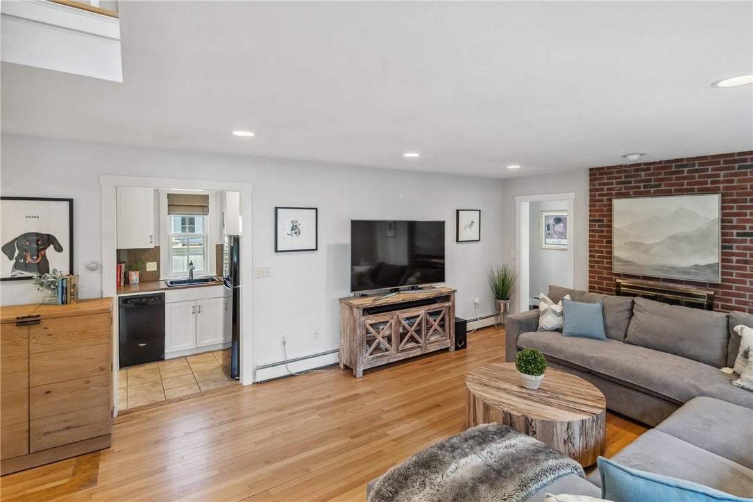 7 Florence Avenue