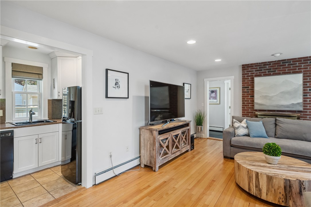 7 Florence Avenue