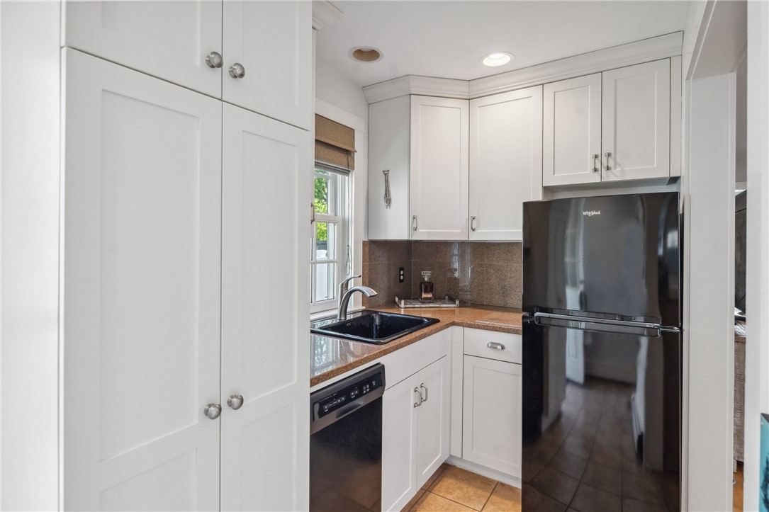 7 Florence Avenue