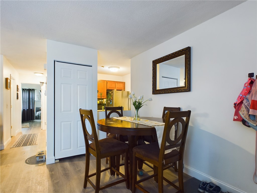 21 Apache Drive F