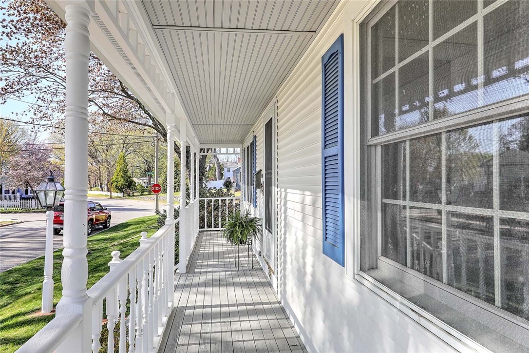 32 Glengrove Avenue