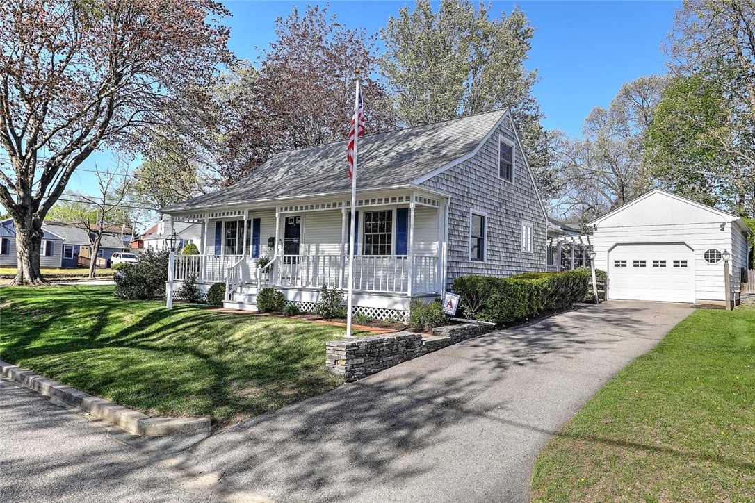 32 Glengrove Avenue