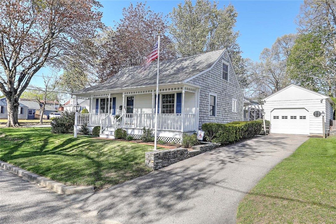 32 Glengrove Avenue