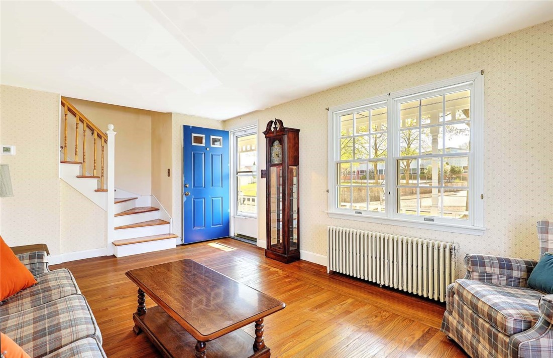 32 Glengrove Avenue