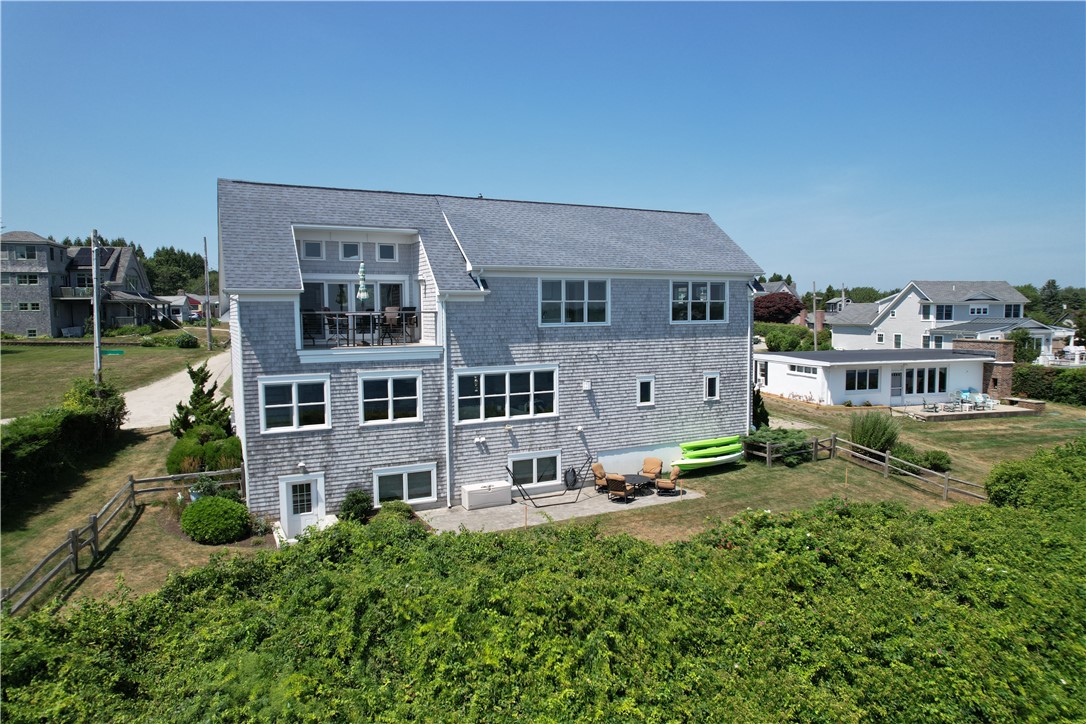 4 Clarkes Village Lane