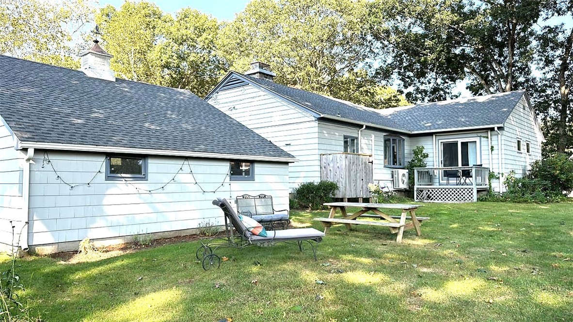 106 Pettaquamscutt Lake Road