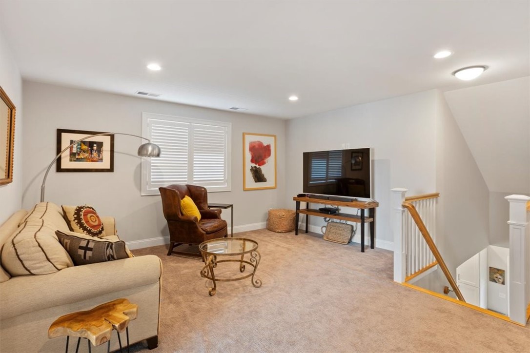 281 Wickford Court 23